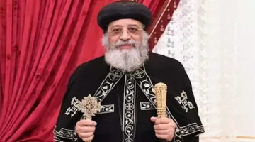 اتصال مفاجئ رئيس الأمن القومي يطمئن على صحة البابا تواضروس